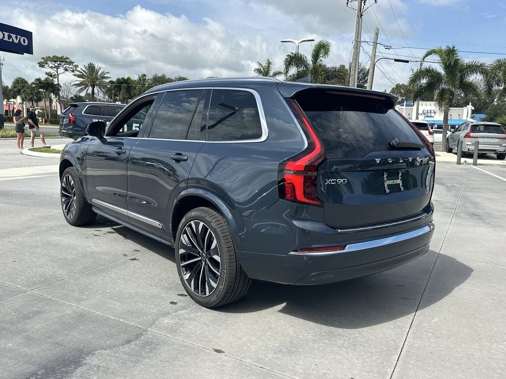 2026 Volvo XC90 B5 Plus