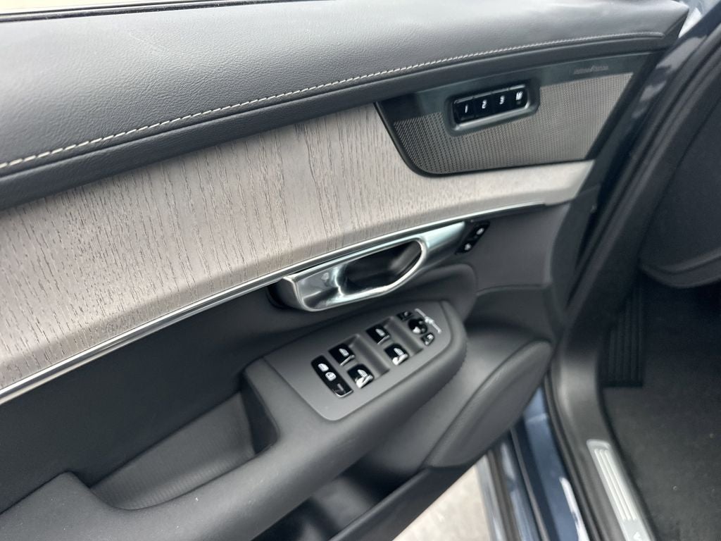 2026 Volvo XC90 B5 Ultra 7-Seater