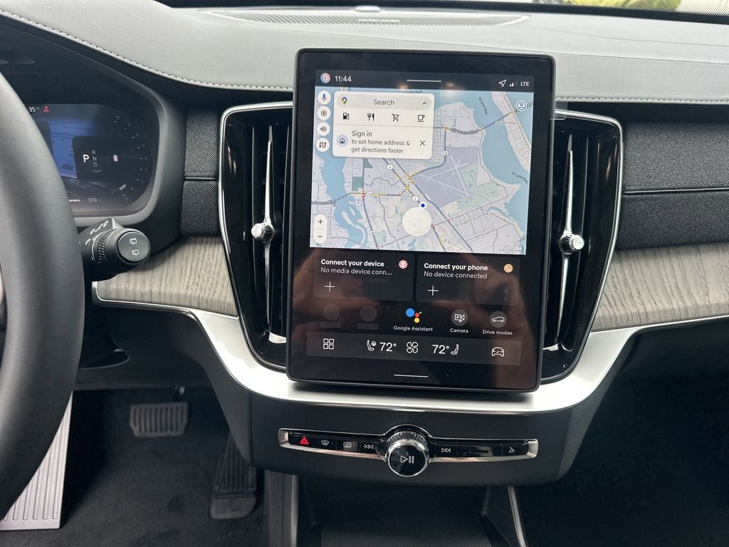 2026 Volvo XC90 B5 Ultra 7-Seater