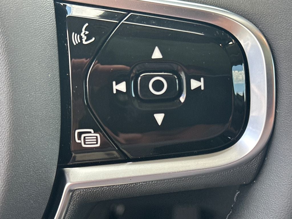 2026 Volvo XC90 B5 Core
