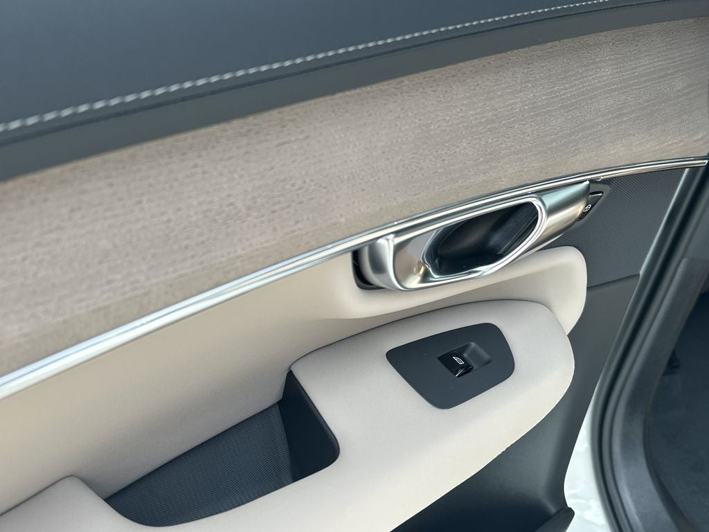 2026 Volvo XC90 B5 Core
