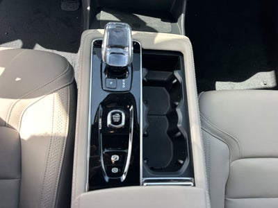2026 Volvo XC90 B5 Core