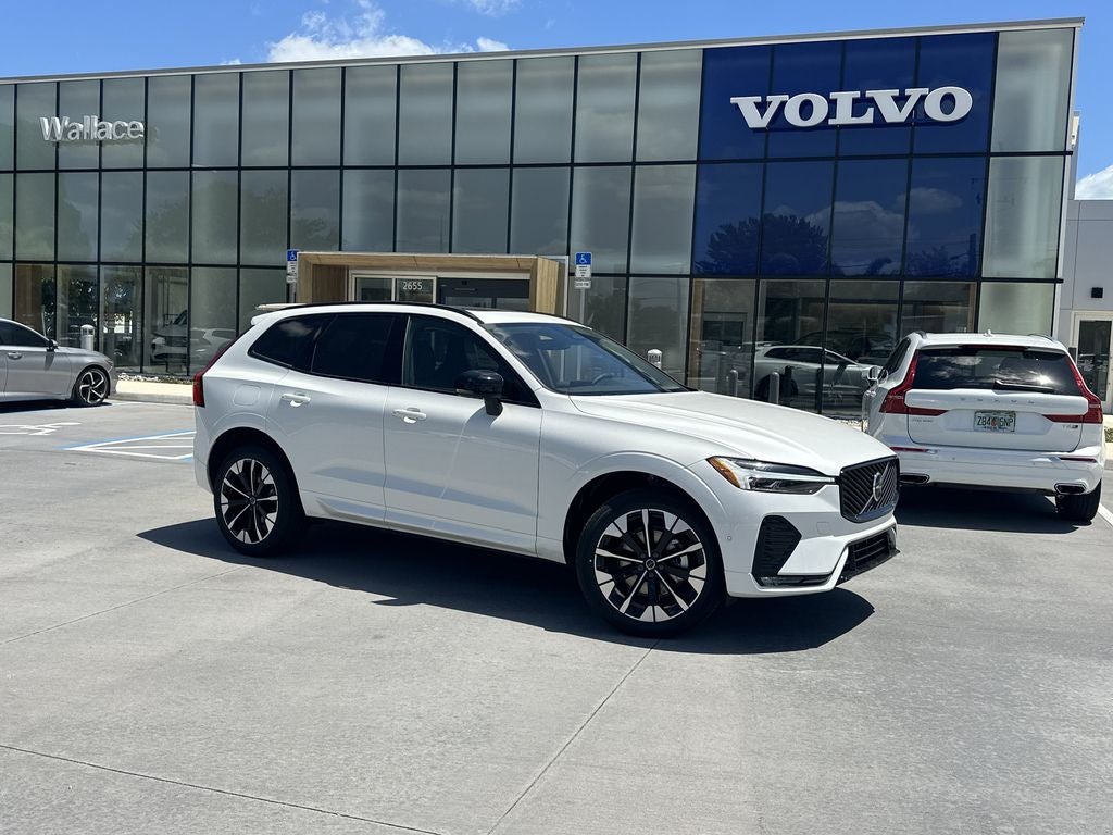 2026 Volvo XC60 B5 Plus