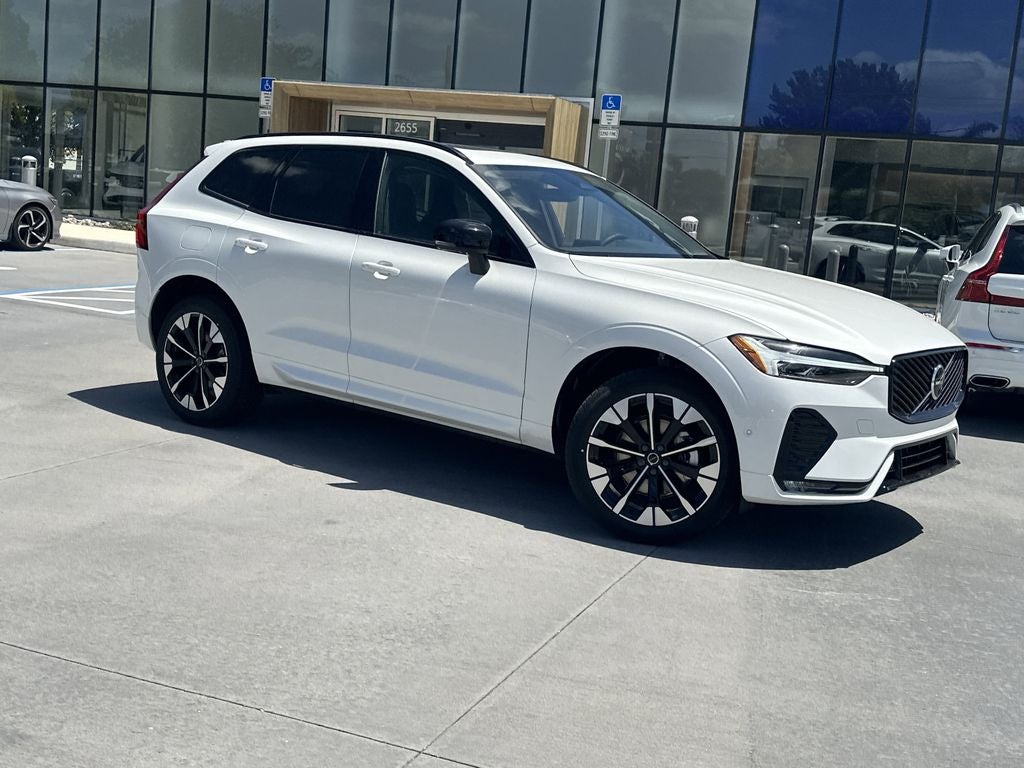 2026 Volvo XC60 B5 Plus
