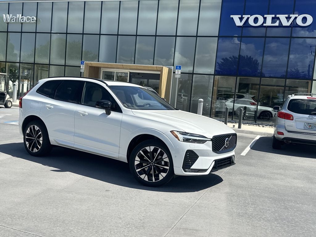 2026 Volvo XC60 B5 Plus