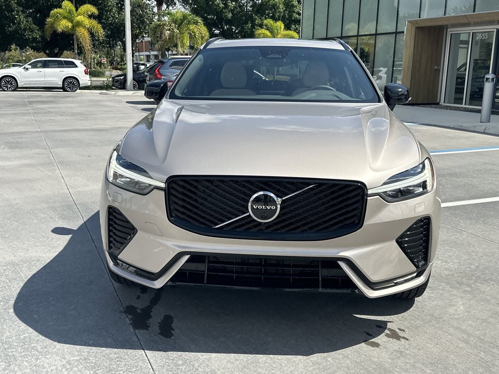 2026 Volvo XC60 B5 Plus