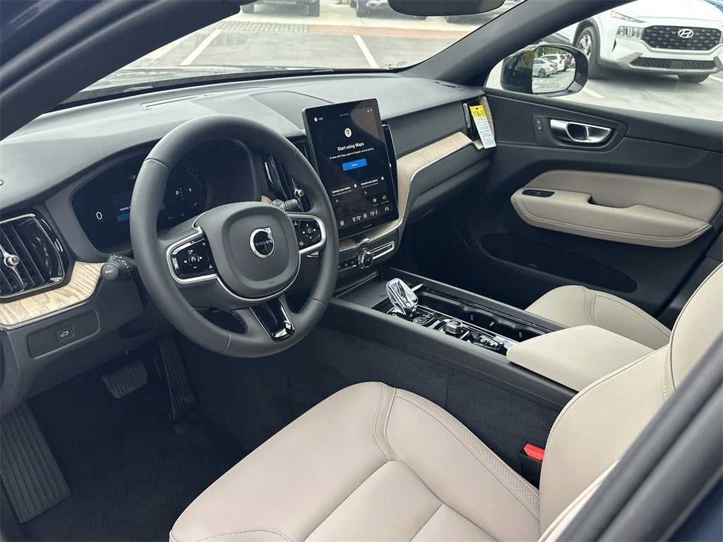 2026 Volvo XC60 B5 Plus