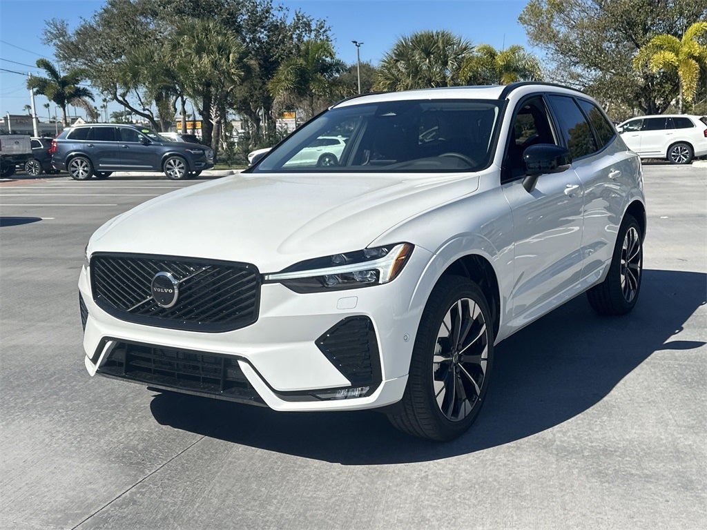 2026 Volvo XC60 B5 Plus