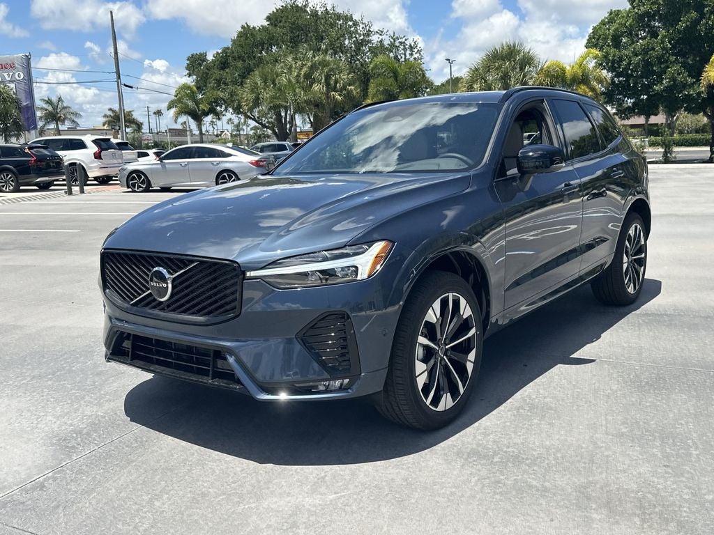 2026 Volvo XC60 B5 Plus