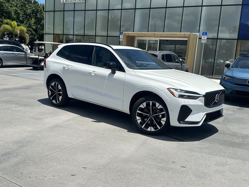 2026 Volvo XC60 B5 Plus