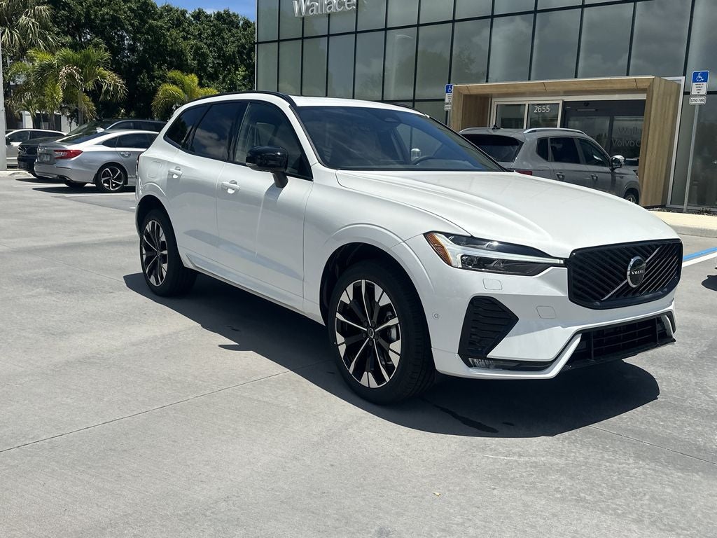 2026 Volvo XC60 B5 Plus