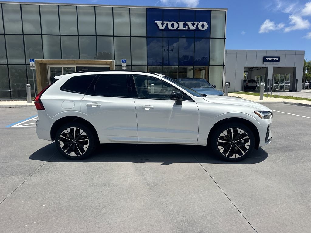 2026 Volvo XC60 B5 Plus