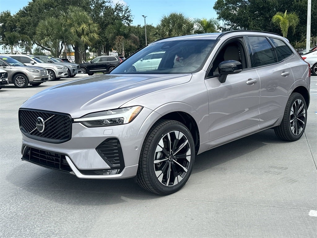 2026 Volvo XC60 B5 Plus