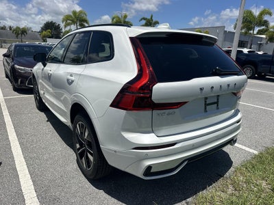 2026 Volvo XC60 B5 Plus