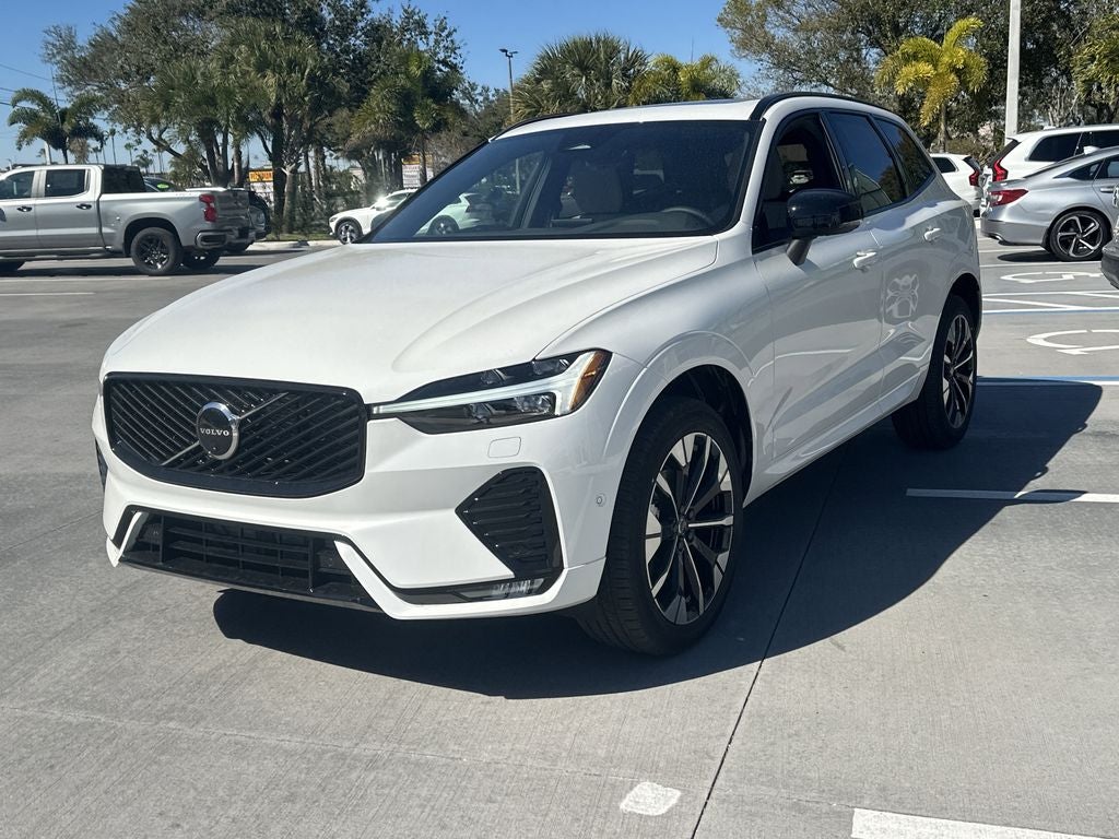 2026 Volvo XC60 B5 Plus