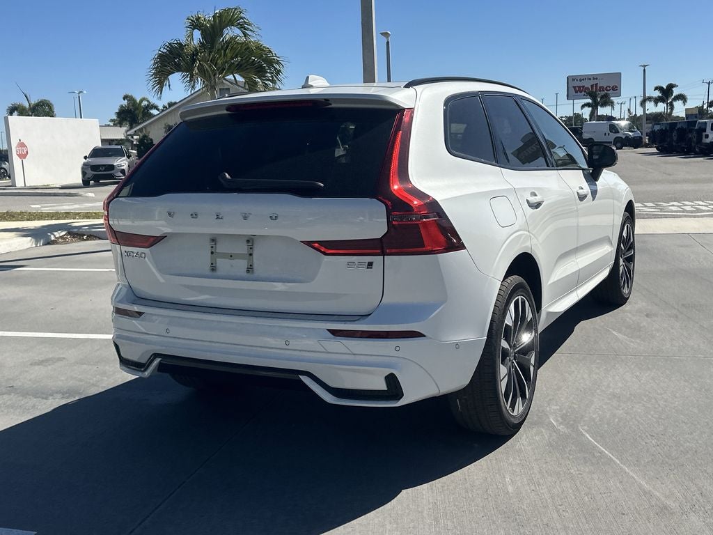 2026 Volvo XC60 B5 Plus