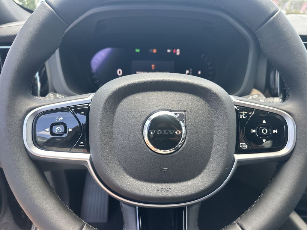 2026 Volvo XC60 B5 Plus