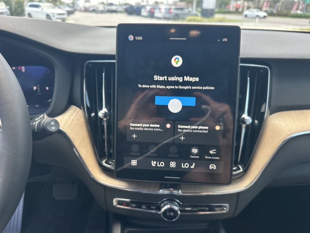 2026 Volvo XC60 B5 Plus