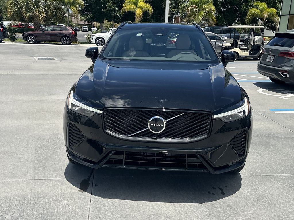 2026 Volvo XC60 B5 Plus