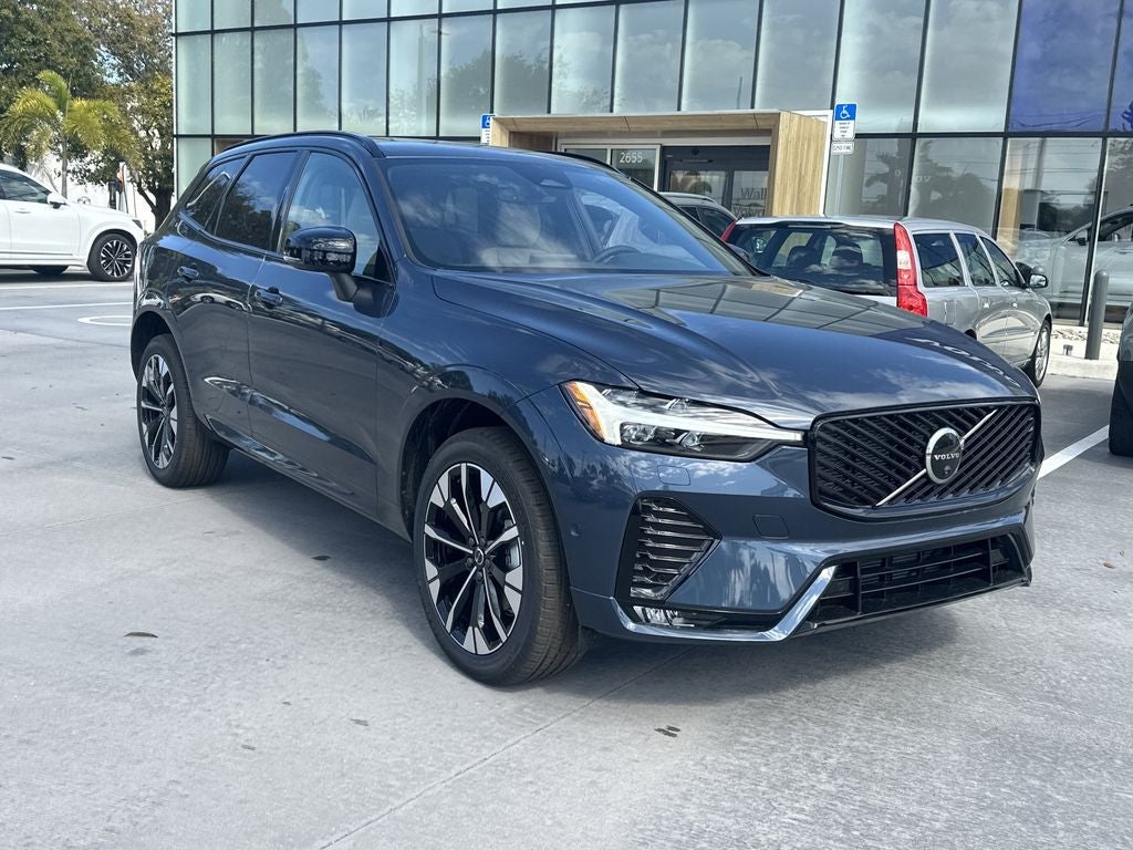 2026 Volvo XC60 B5 Plus