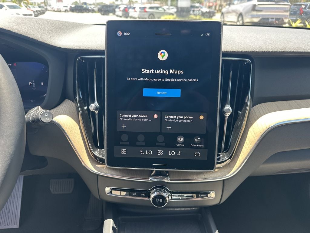 2026 Volvo XC60 B5 Plus