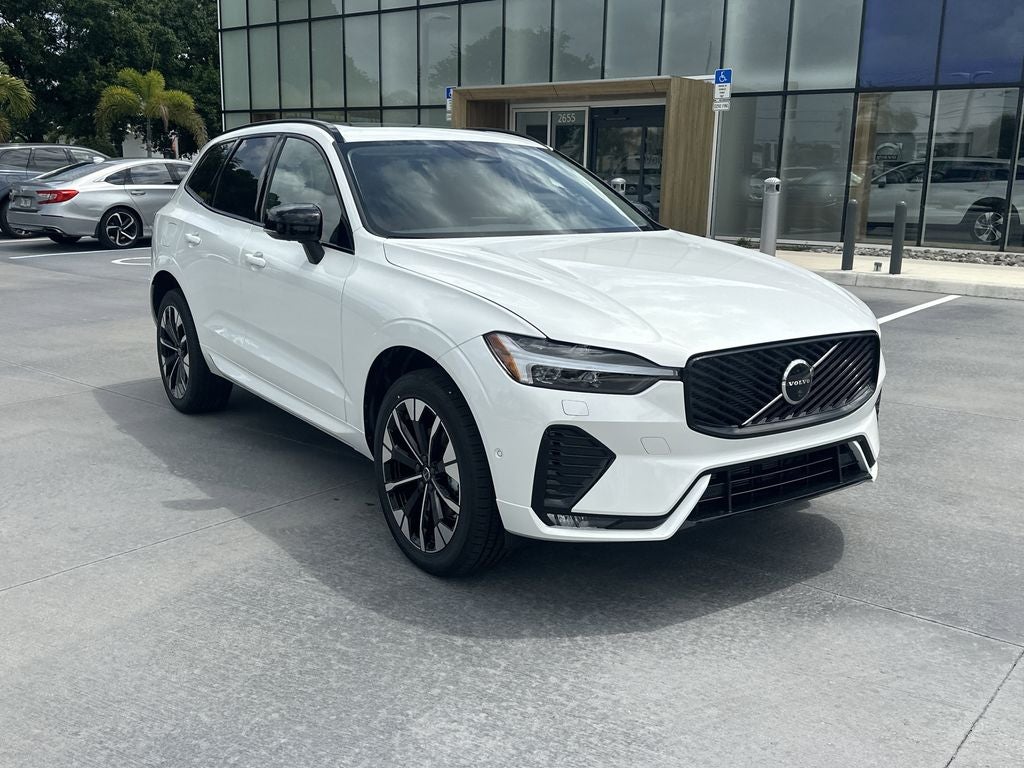 2026 Volvo XC60 B5 Plus