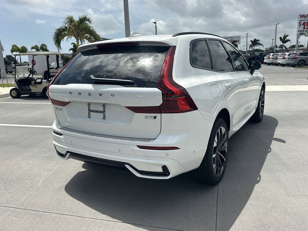 2026 Volvo XC60 B5 Plus