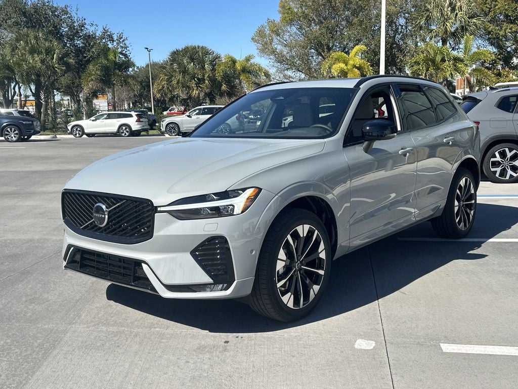 2026 Volvo XC60 B5 Plus