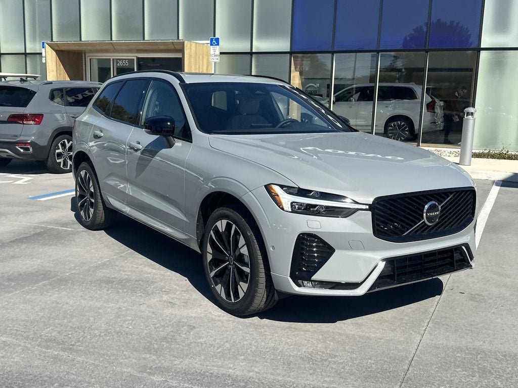 2026 Volvo XC60 B5 Plus