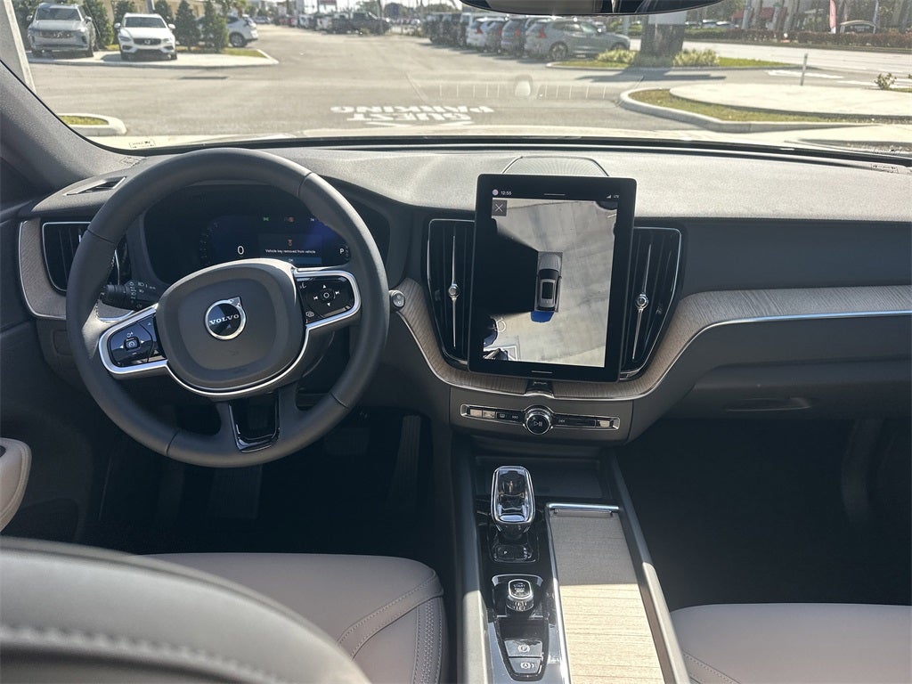 2026 Volvo XC60 B5 Plus