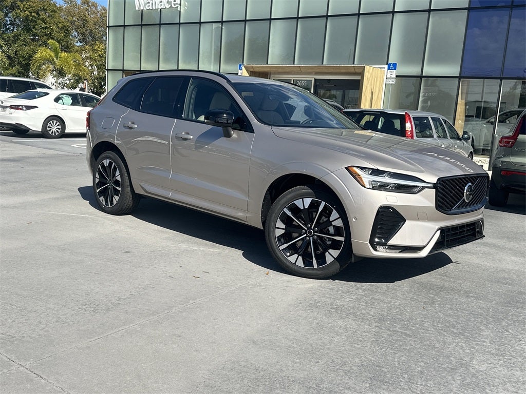 2026 Volvo XC60 B5 Plus