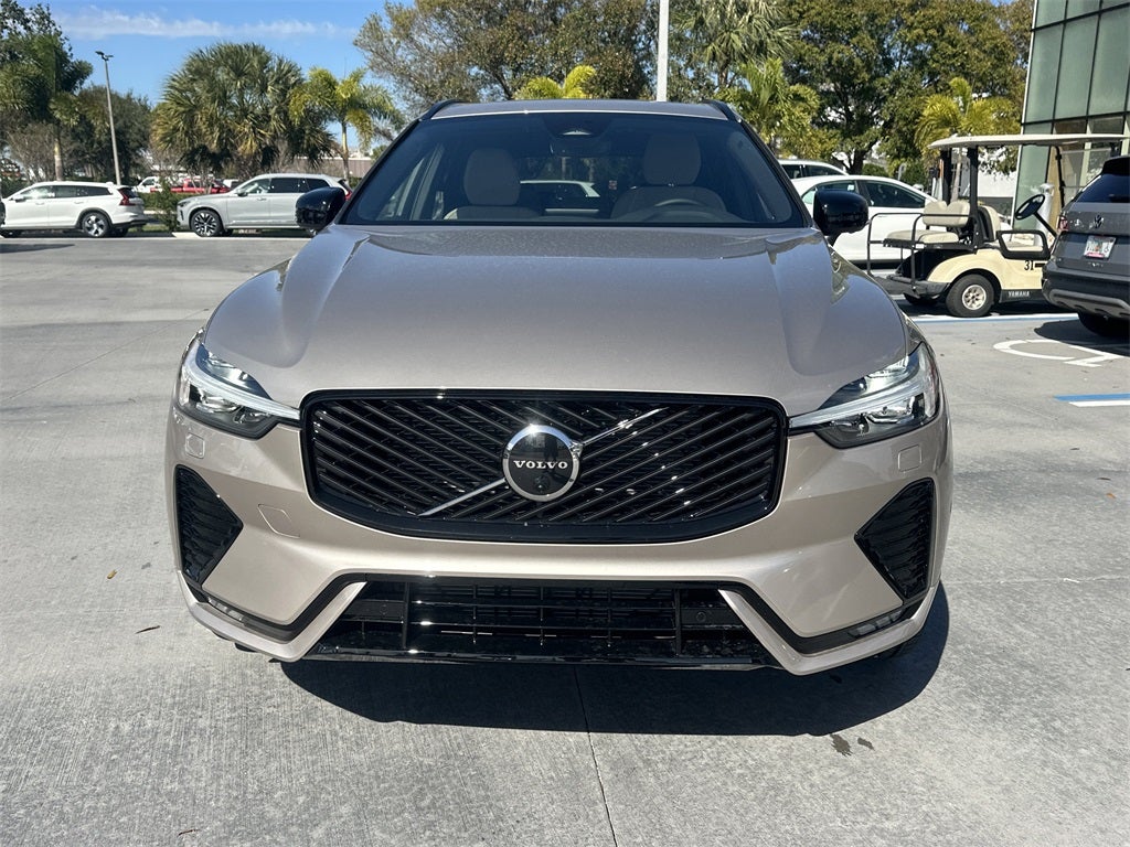 2026 Volvo XC60 B5 Plus