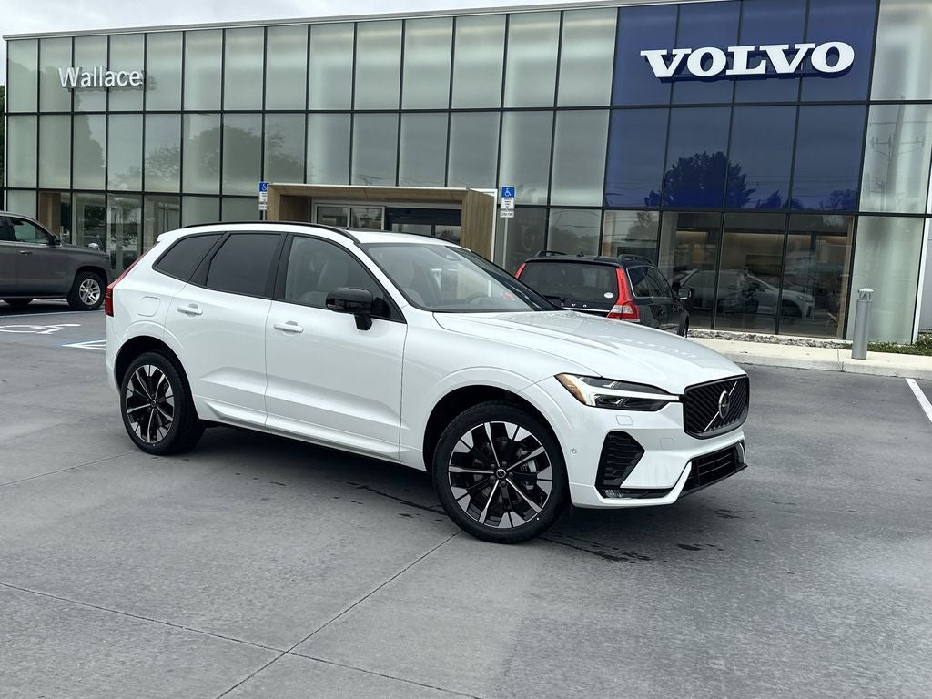 2026 Volvo XC60 B5 Plus