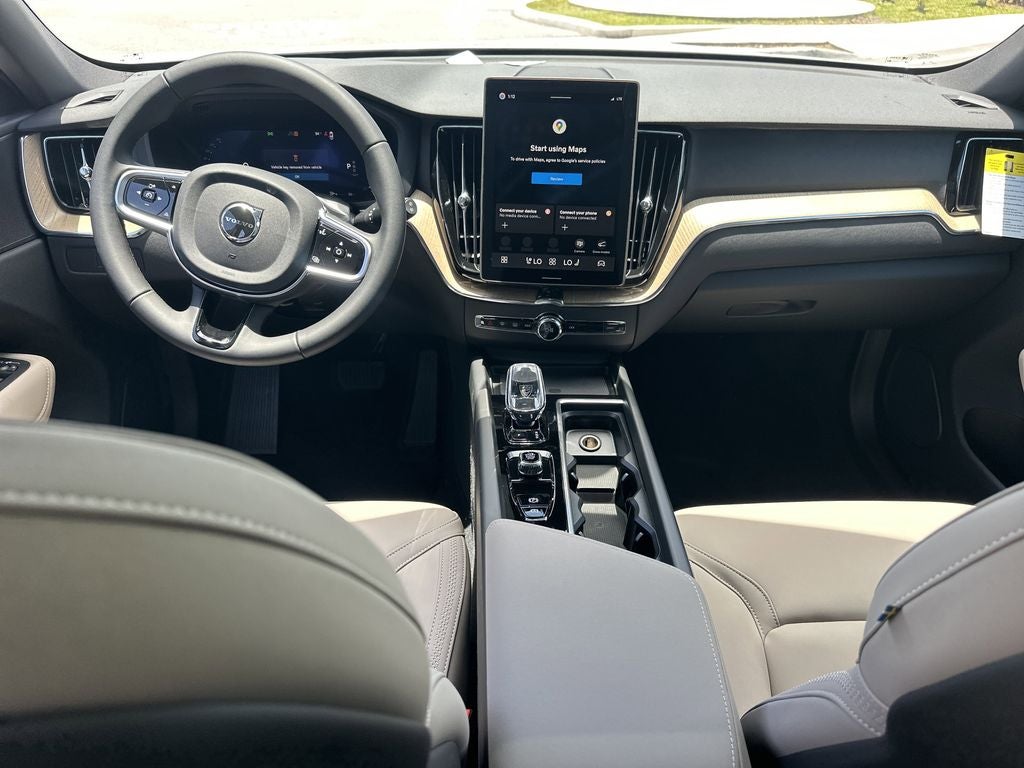 2026 Volvo XC60 B5 Plus