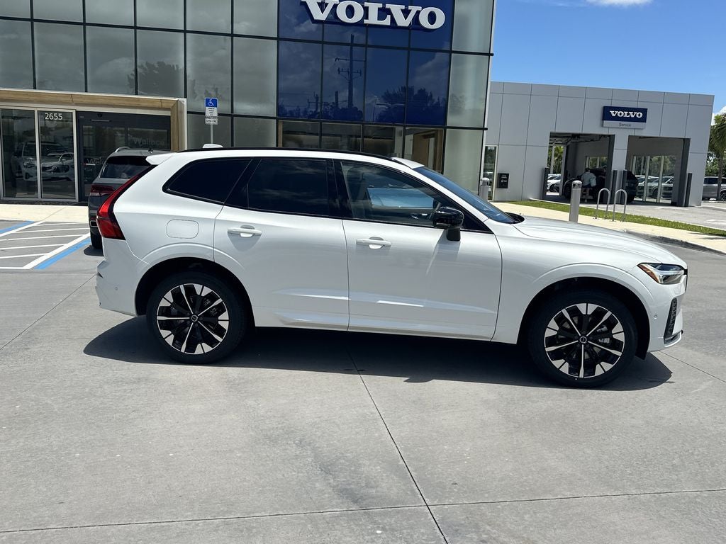 2026 Volvo XC60 B5 Plus