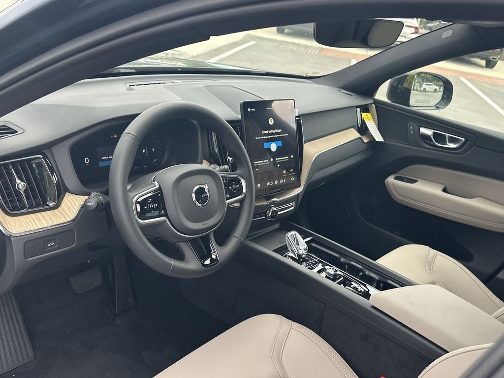 2026 Volvo XC60 B5 Plus