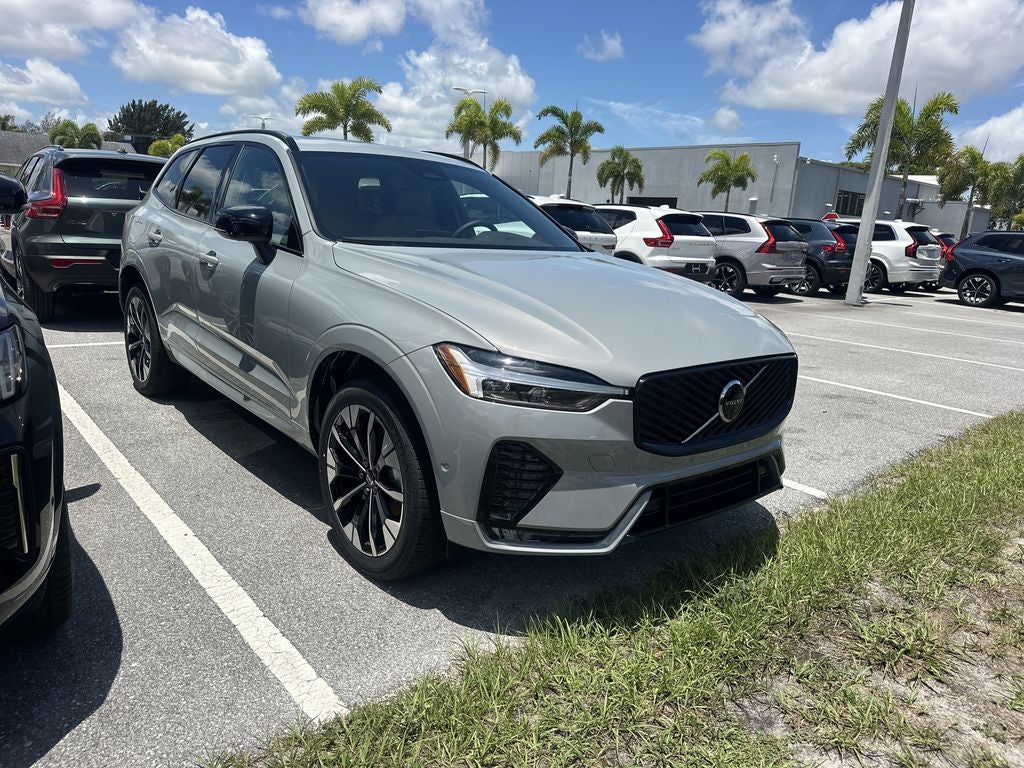 2026 Volvo XC60 B5 Plus