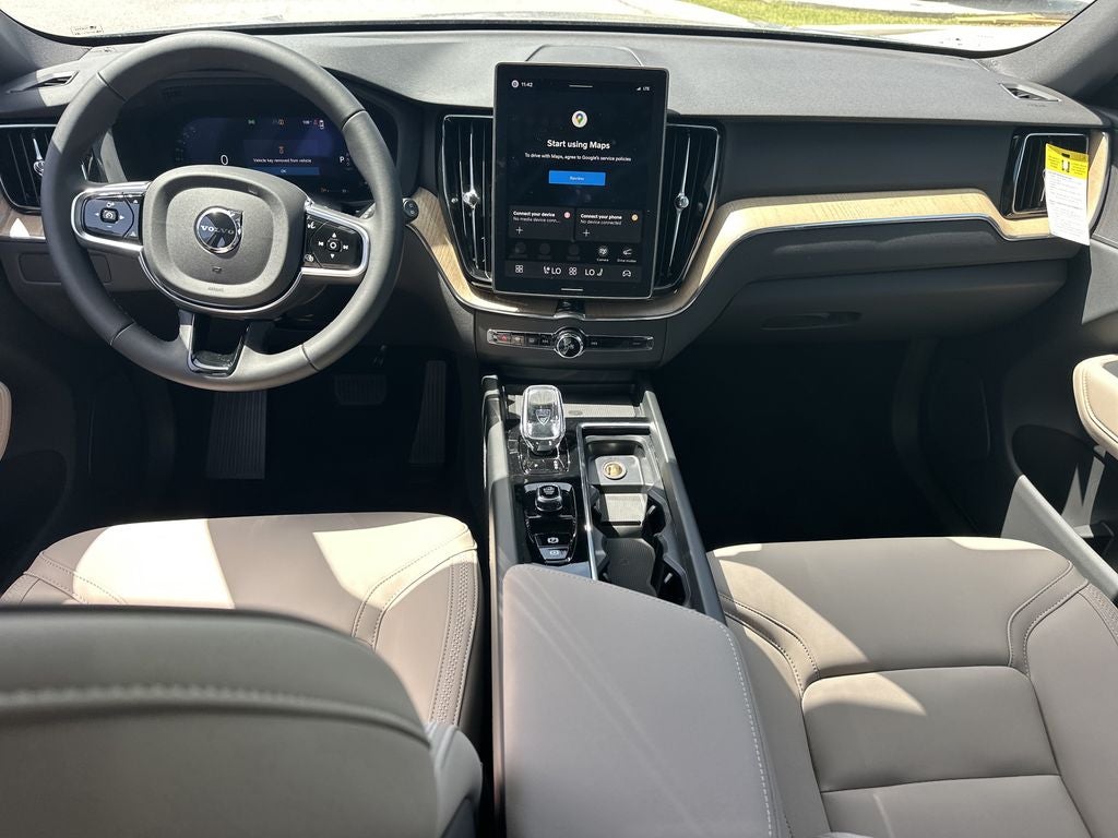 2026 Volvo XC60 B5 Plus