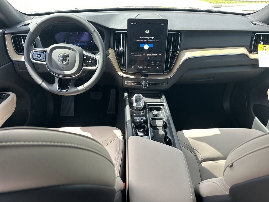 2026 Volvo XC60 B5 Plus