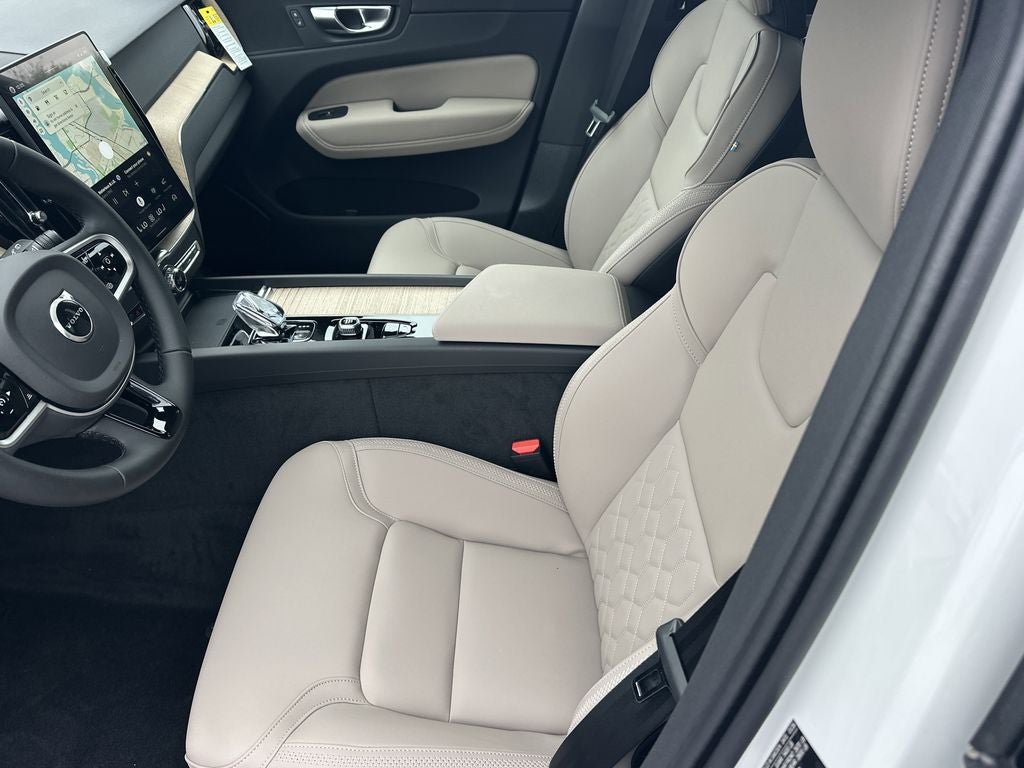 2026 Volvo XC60 B5 Core