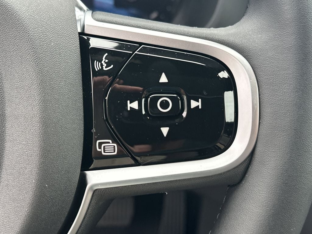 2026 Volvo XC60 B5 Core