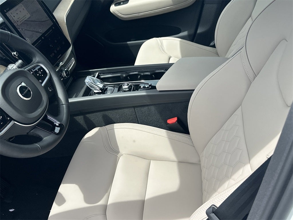 2026 Volvo XC60 B5 Core