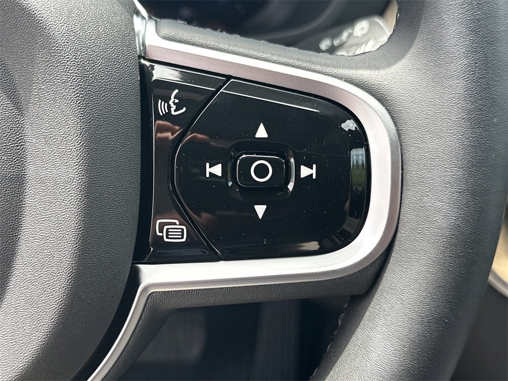 2026 Volvo XC60 B5 Core