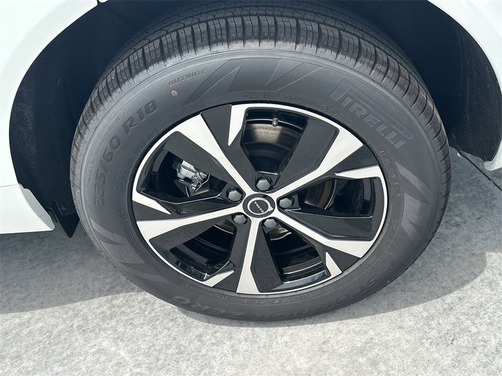 2026 Volvo XC60 B5 Core