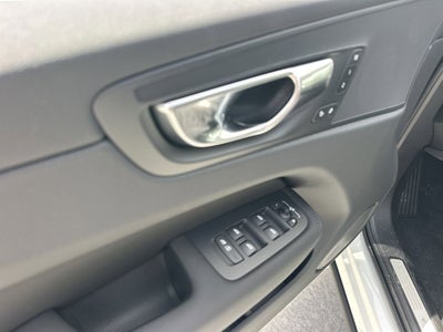 2026 Volvo XC60 B5 Core