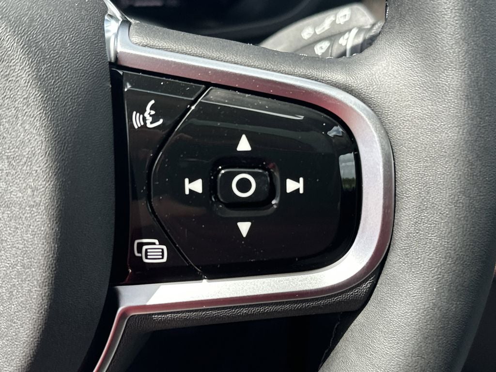 2026 Volvo XC60 B5 Core
