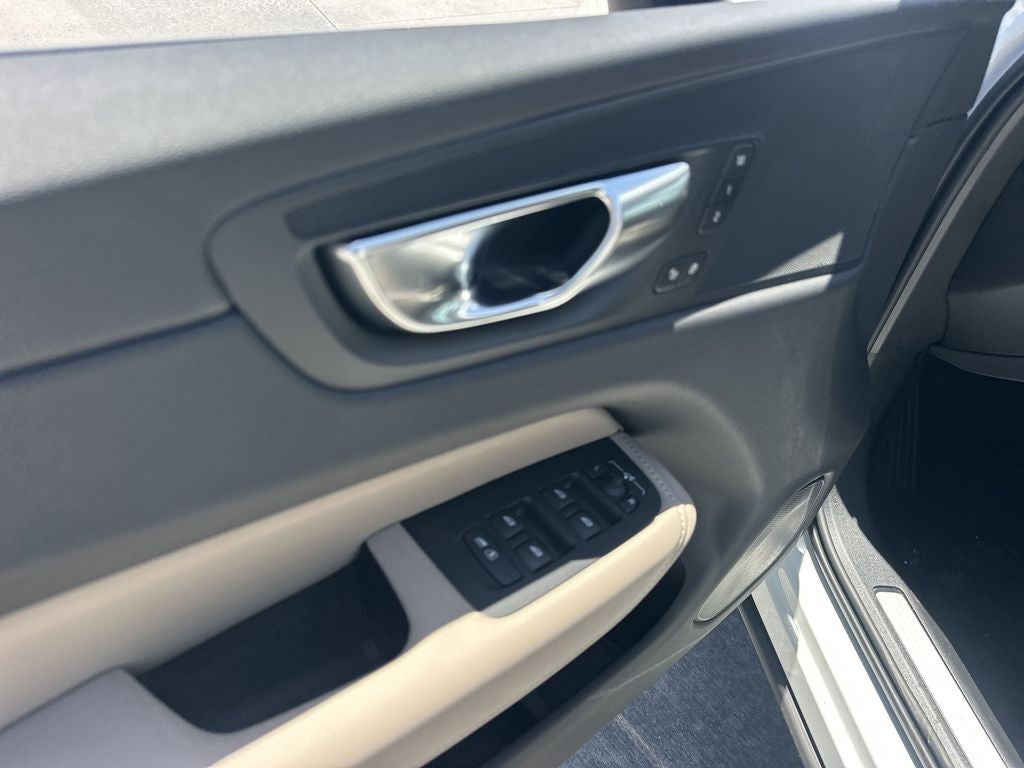 2026 Volvo XC60 B5 Core