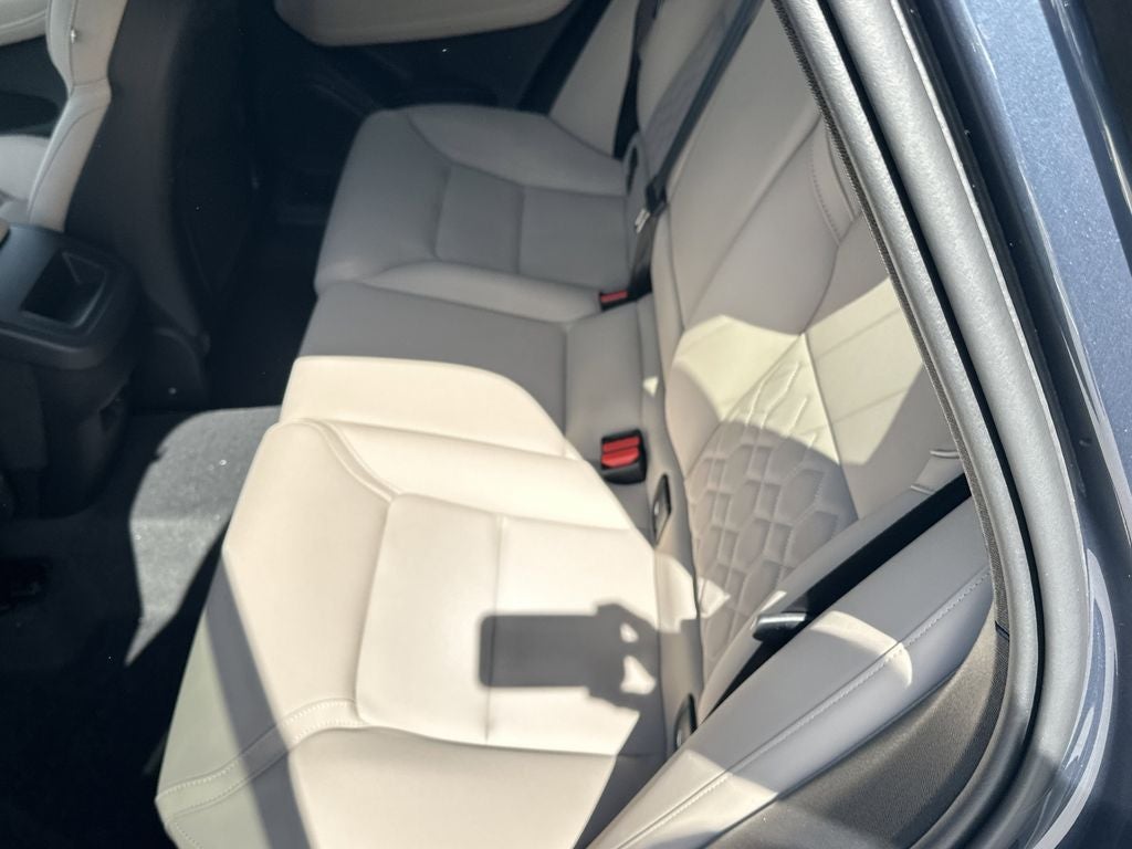 2026 Volvo XC60 B5 Core