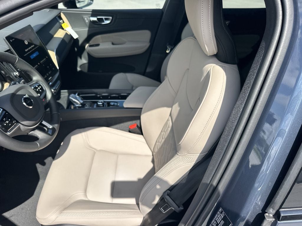 2026 Volvo XC60 B5 Core