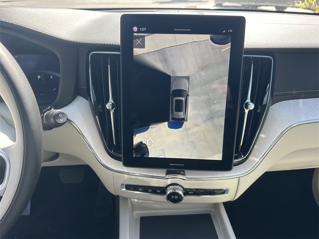 2026 Volvo XC60 B5 Ultra